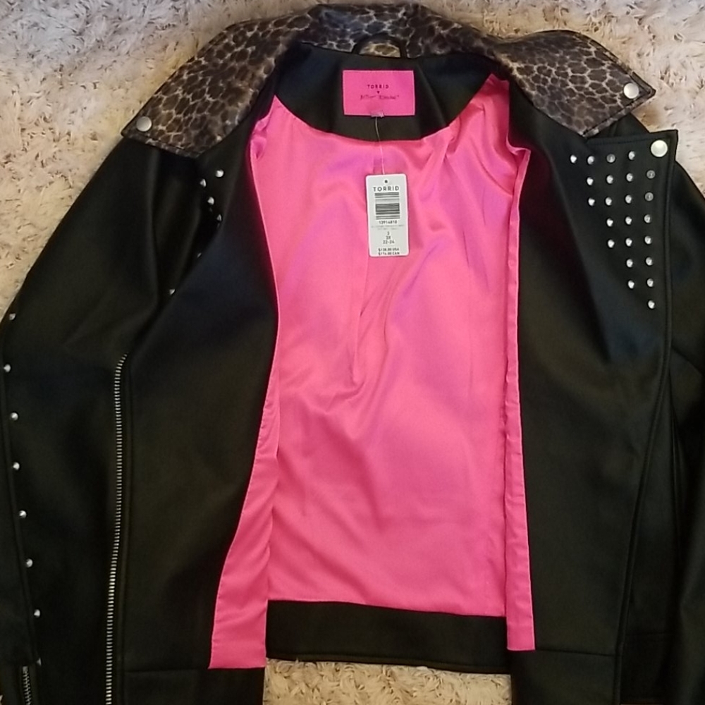 ๐HP๐Torrid Betsey Johnson Faux Leather Jacket - Picture 9 of 11